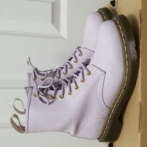 RARE Dr Martens 1460 QQ Pearl Lilac Lavender boots